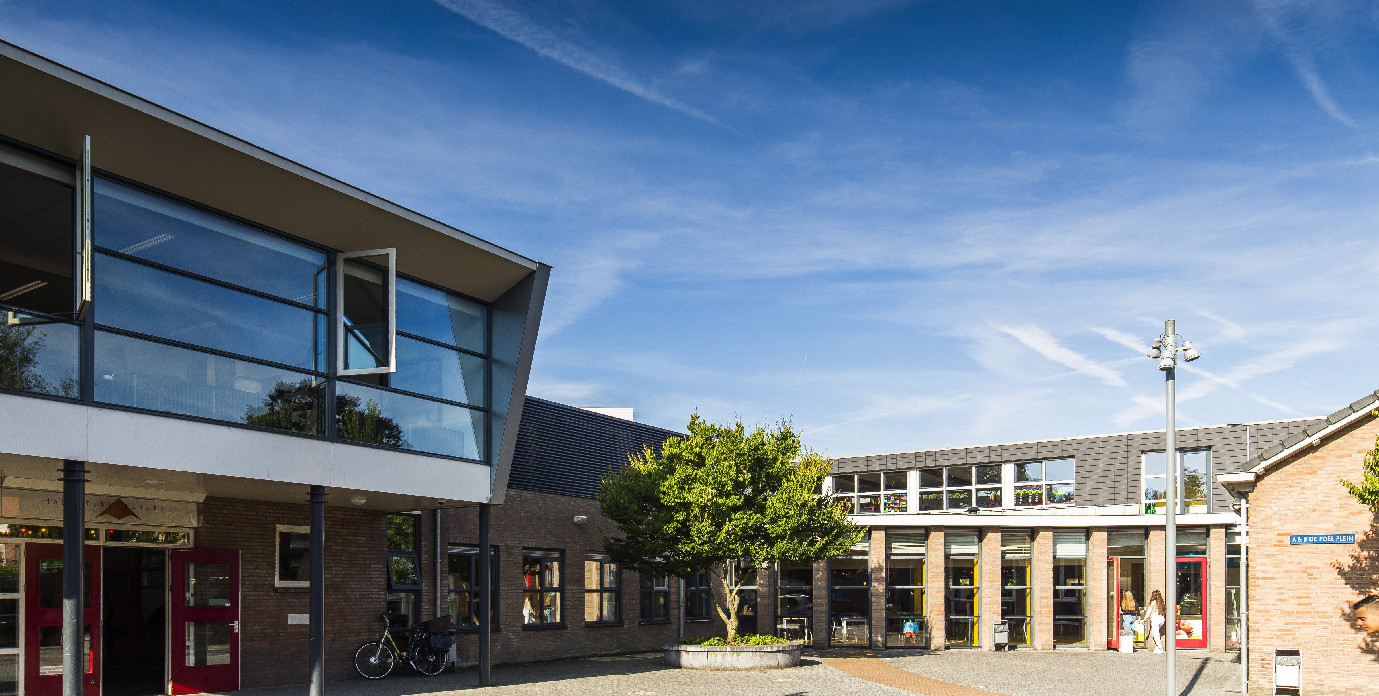Haemstede-Barger-Mavo-HBM-middelbare-school-Heemstede-school-gebouw